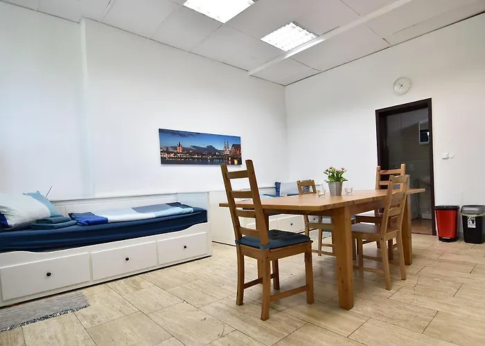 Boardinghouse In *free Wifi* * קלן